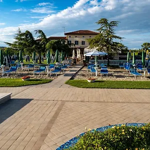 hotel-villa-sara.hotelslidodijesolo.com/