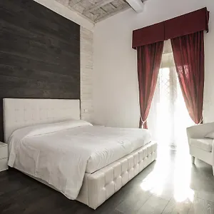 royal-rooms.it-romehotels.com/