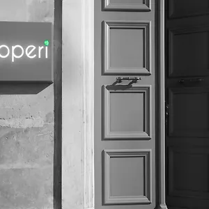 https://capperi-house.lecce-hotels.com