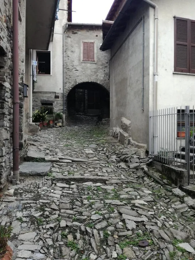 Bed and Breakfast casa tarcisio Faggeto Lario 0*,