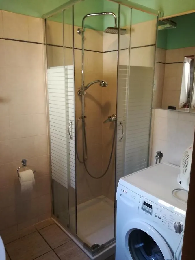 Casa Tarcisio Bed & Breakfast Faggeto Lario 0*,  Italy